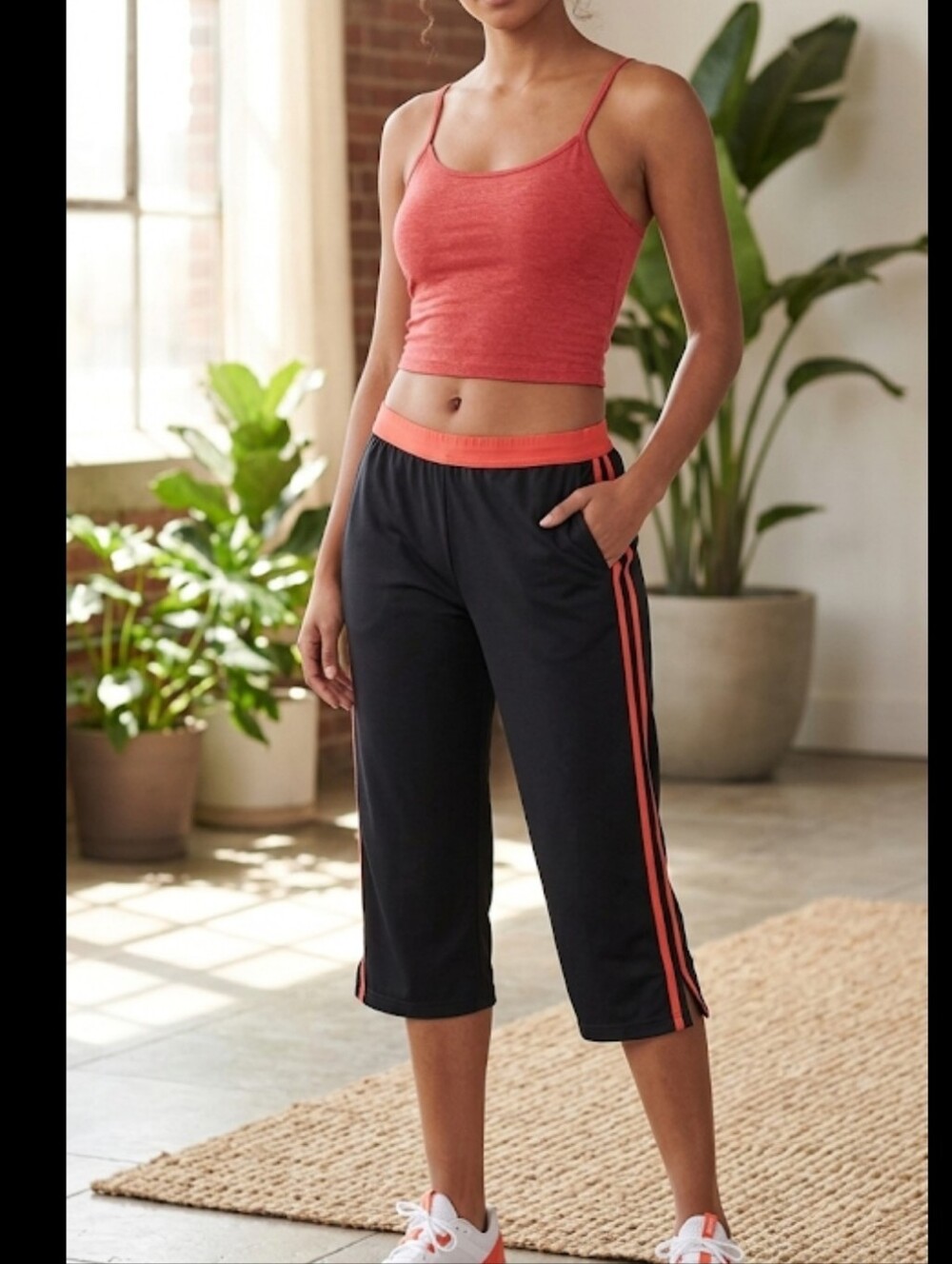 Black cropped track/yoga pants XL Silverwear athleisure